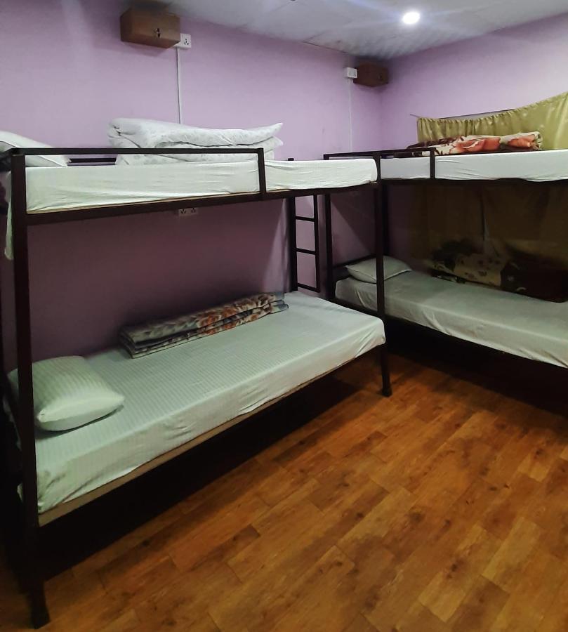 Margik Backpackers Hostel Pokhara Exterior foto