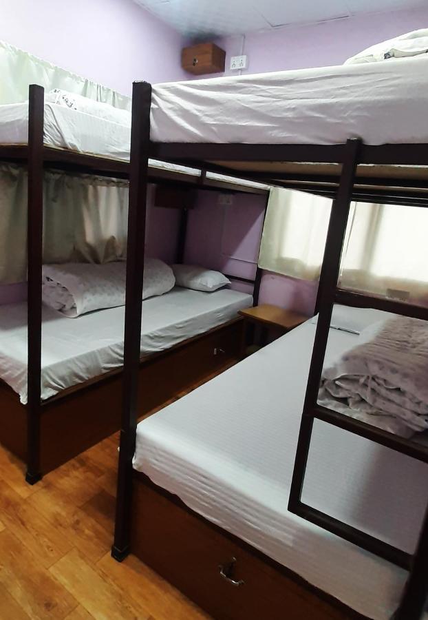 Margik Backpackers Hostel Pokhara Exterior foto